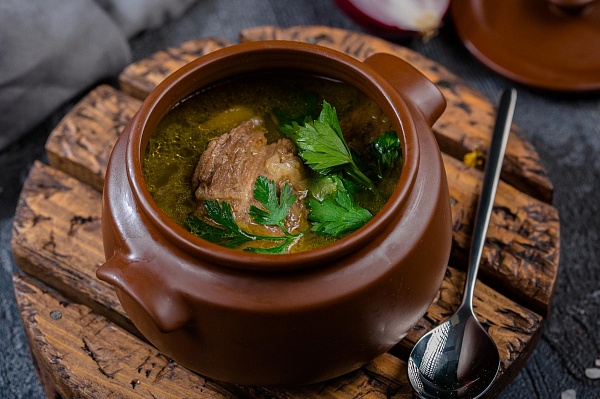 Мясо в горшочке