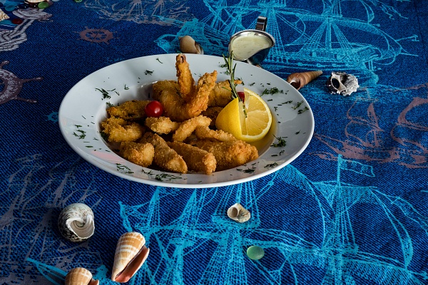 Мезе с морепродуктами по-киприотски